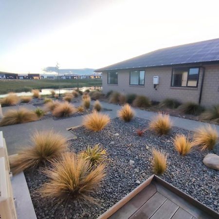 April Apartments Lake Tekapo Bagian luar foto